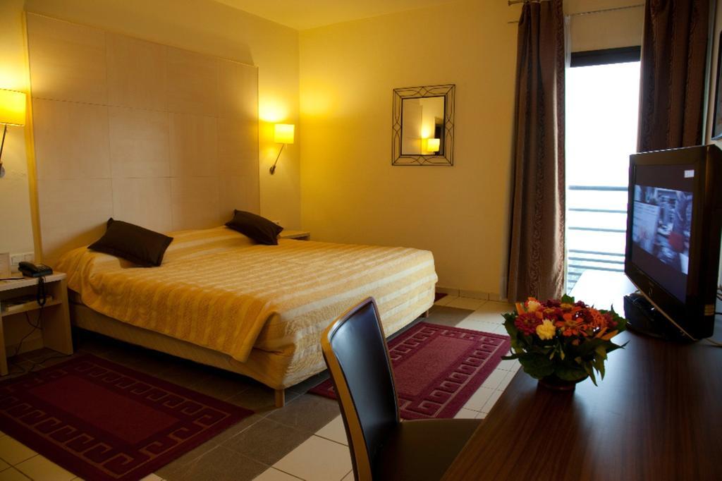 Hotel El Farouk Bamako Buitenkant foto