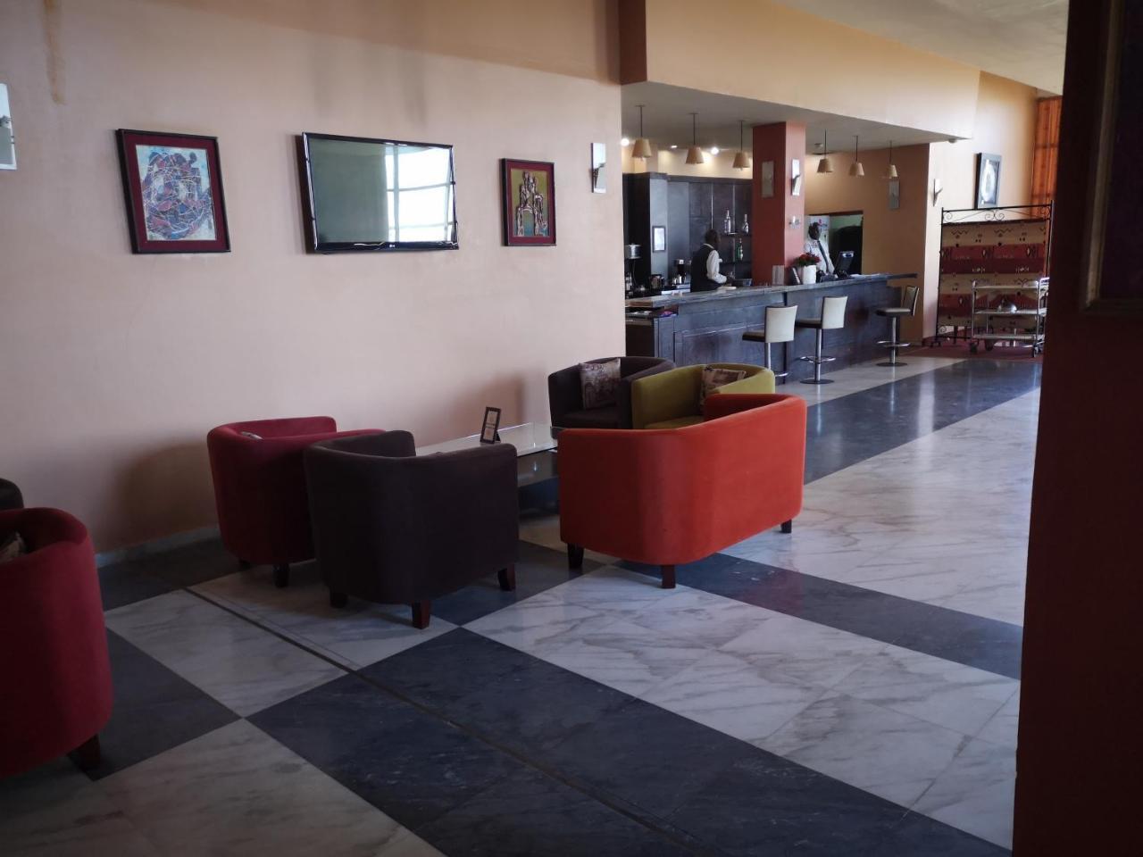 Hotel El Farouk Bamako Buitenkant foto