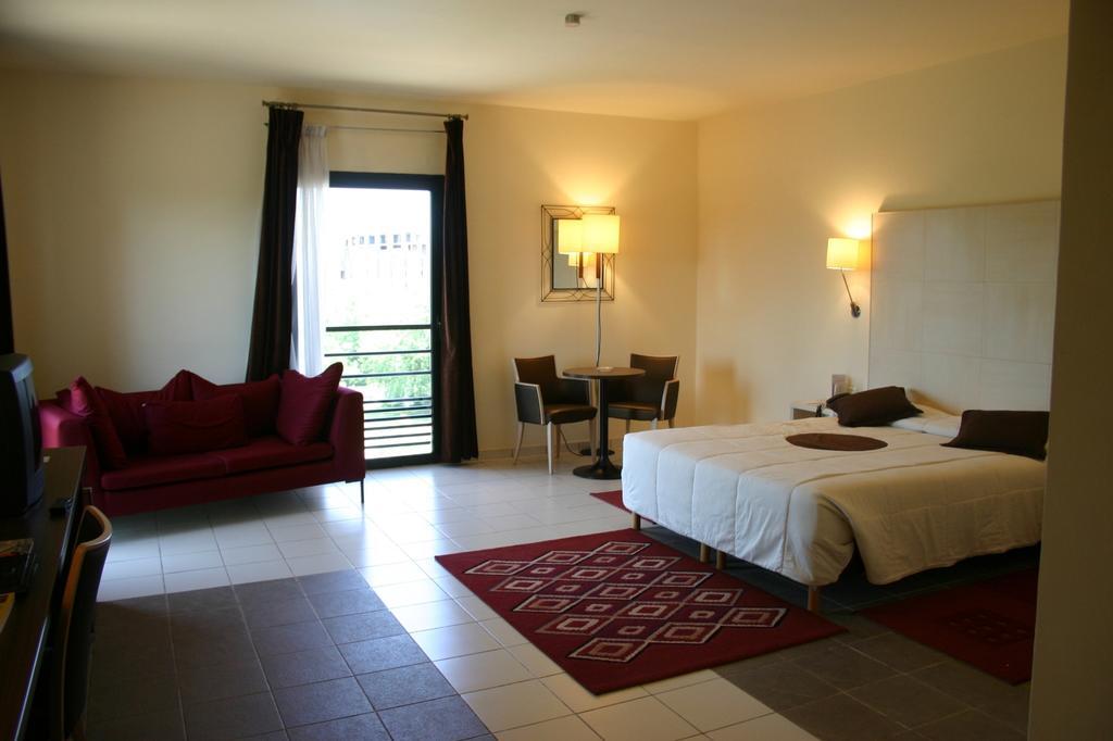 Hotel El Farouk Bamako Buitenkant foto